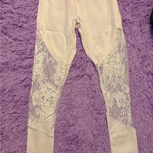 Elegant Cream Lace Leggings